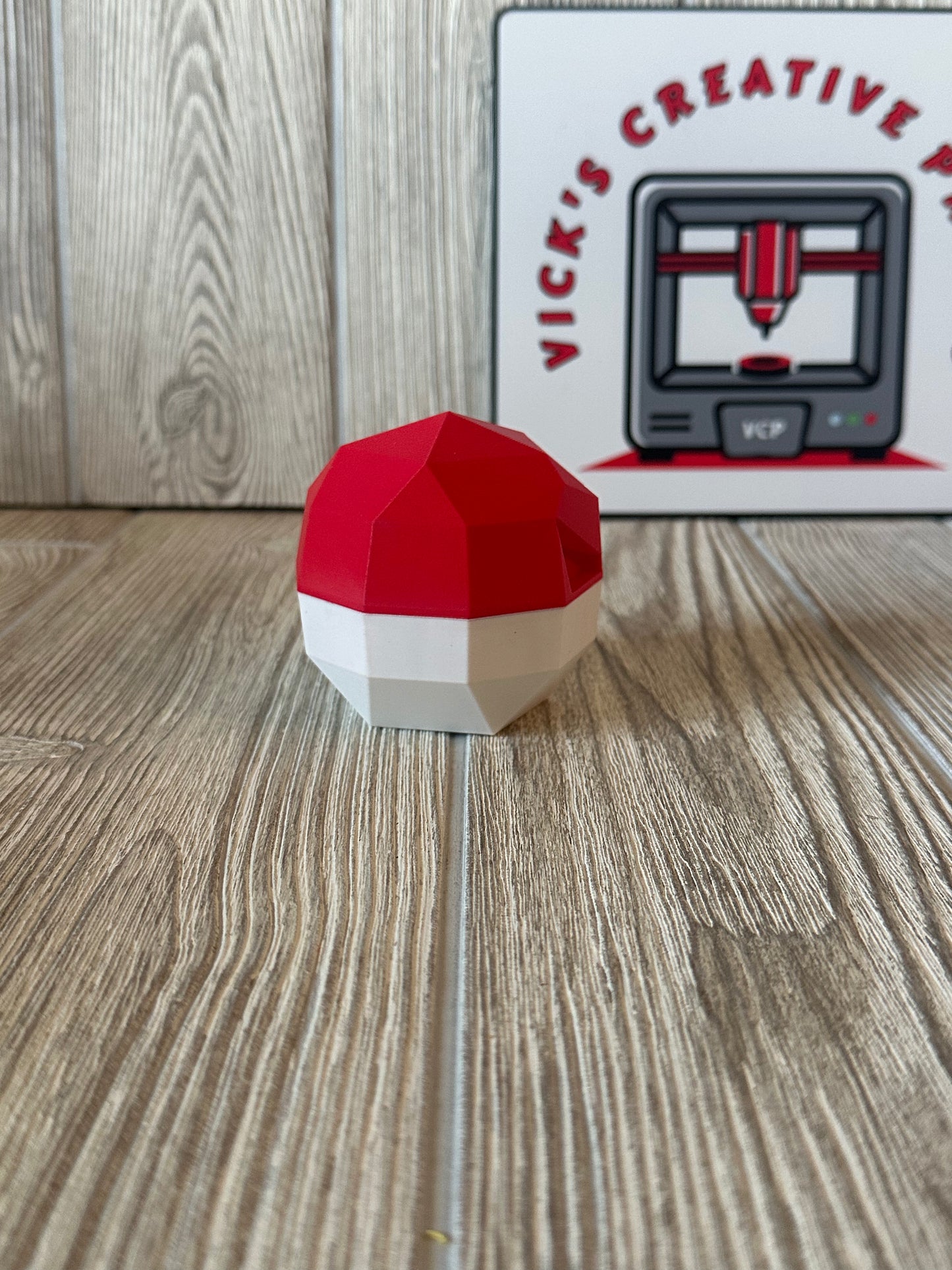 Low Poly Shocking Sphere